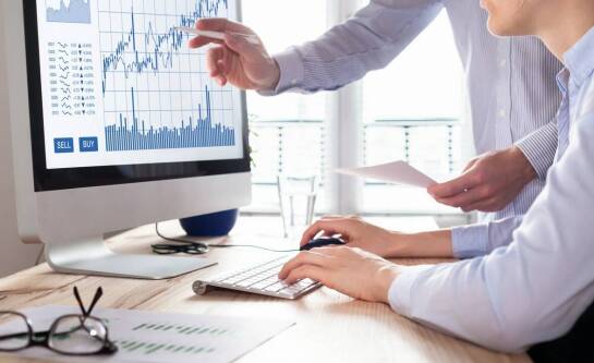 Co dzieje się z kursami walut?