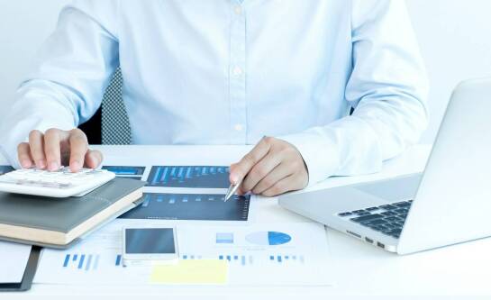 Jak zainwestować 100 zł w Polsce?