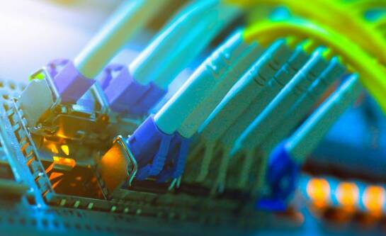 Światłowód internet co to jest i jak działa