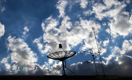 Internet satelitarny – co to jest i jak działa?