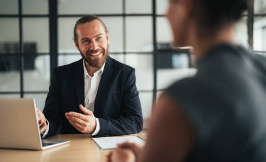 Jak się ubezpieczyć bez pracy?