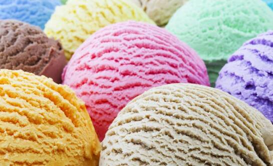 Jakie urządzenie do robienia lodów wybrać?