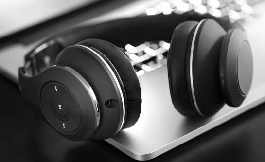 Radio internetowe – co to jest i jak działa