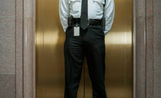 Czy ochroniarz ma prawo zatrzymać osobę?