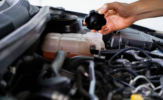 Jak naprawić chłodnicę samochodową?