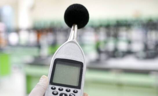 Co to jest hałas bhp i jakie ma znaczenie w pracy