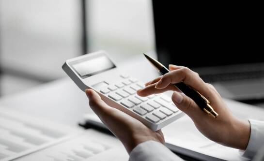 Telefon jako środek trwały czy wyposażenie?