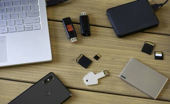 Jak odzyskać usunięte zdjęcia z telefonu HTC?