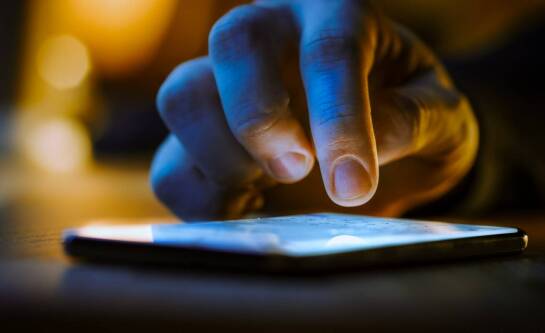 Jak odzyskać skasowane SMS-y na telefonie?