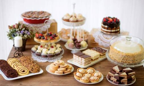 Jak estetyka wpływa na atrakcyjność ciastek od producenta?