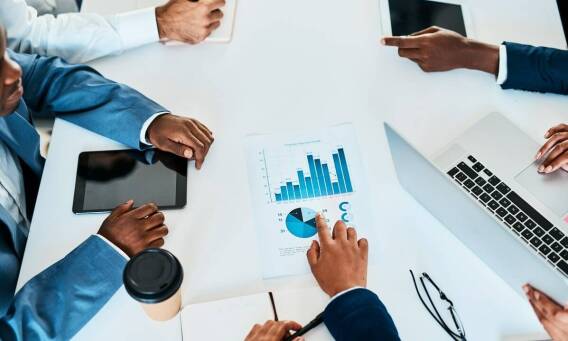 Efektywne zarządzanie finansami w firmie z pomocą biura rachunkowego