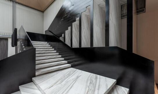 Estetyka metalowych schodów w projektach architektury krajobrazu