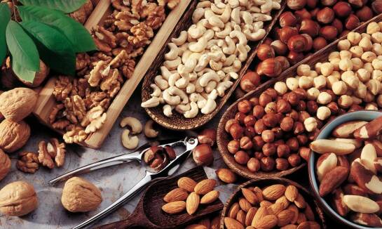 Zróżnicowana oferta w sklepie online z orzechami: co znajdziesz?