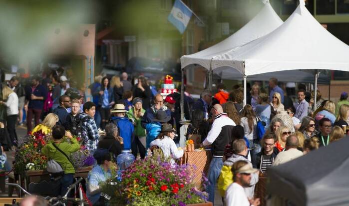 Wpływ mobilnych namiotów handlowych na efektywność sprzedaży detalicznej