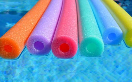 Dlaczego okularki do pływania są kluczowe dla komfortu dzieci podczas nauki pływania?