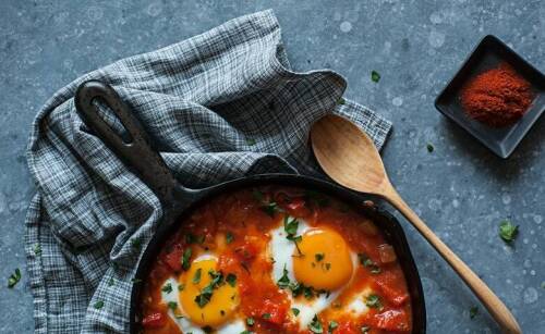 Zalety gotowania na granitowej patelni – co warto wiedzieć?