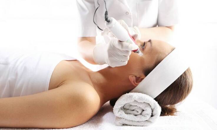 Wskazania i przeciwwskazania do mikroigłowej mezoterapii z użyciem Dermapen