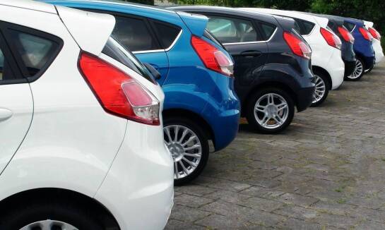 Zalety wynajmu różnych klas pojazdów dla indywidualnych potrzeb