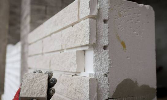 Co warto wiedzieć o cieplnej izolacji w kontekście dociepleń?