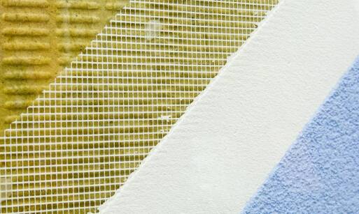 Jakie są różnice między akrylowymi farbami elewacyjnymi a silikonowymi?