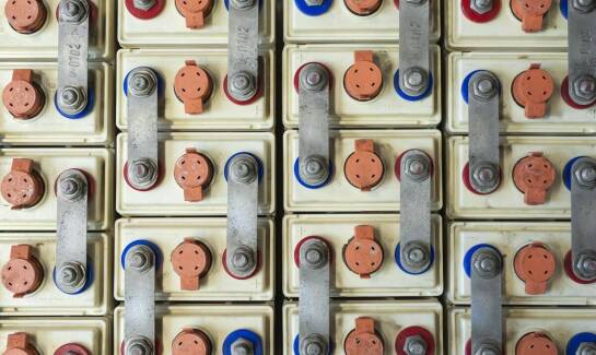 Jakie są kluczowe aspekty gwarancji na akumulatory EFB i AGM?