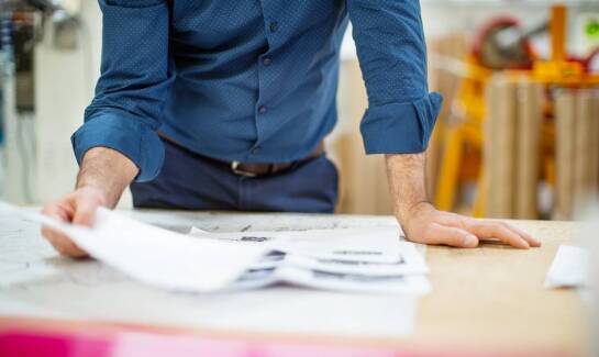 Rola analizy technicznej dokumentacji w montażu systemów rurociągowych