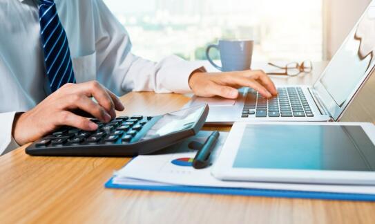 W jaki sposób księgowe usługi wpływają na minimalizację obciążeń podatkowych?