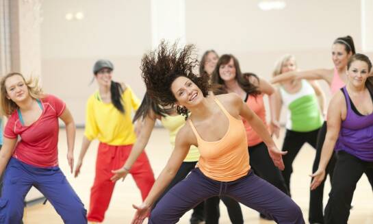 Zajęcia grupowe czy indywidualne: Co oferuje zumba w Katowicach?