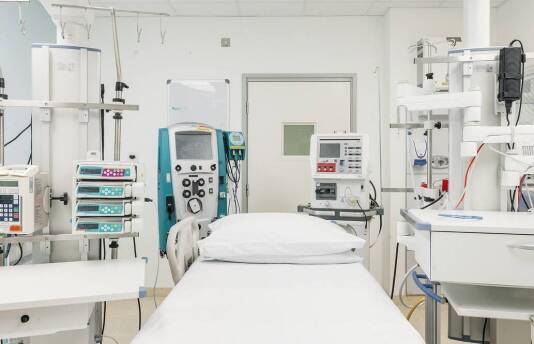 Zastosowanie jednorazowej pościeli dla szpitali w poprawie higieny dla pacjentów
