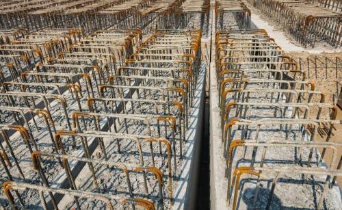 Podstawowe zalety stosowania żelbetowych fundamentów w obiektach mieszkalnych