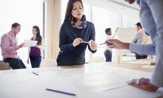 Współpraca z projektowym biurem: od koncepcji do realizacji marzeń o domu