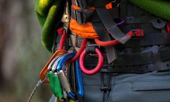 Wspinaczka sportowa z instruktorem: Co warto wiedzieć przed pierwszym wejściem?