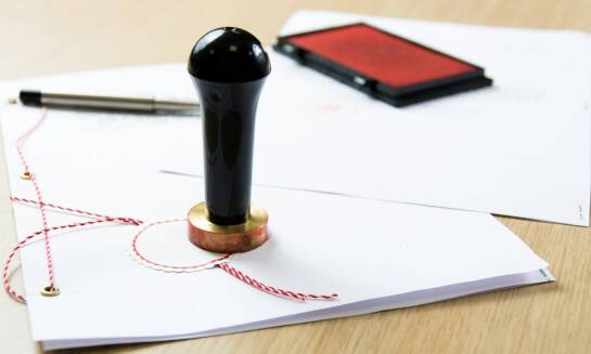 Dlaczego warto poświadczyć własnoręczność podpisu u notariusza?