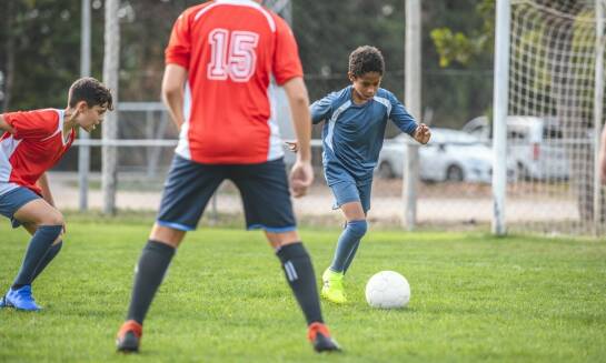Znaczenie zdrowej rywalizacji w rozwoju młodych piłkarzy