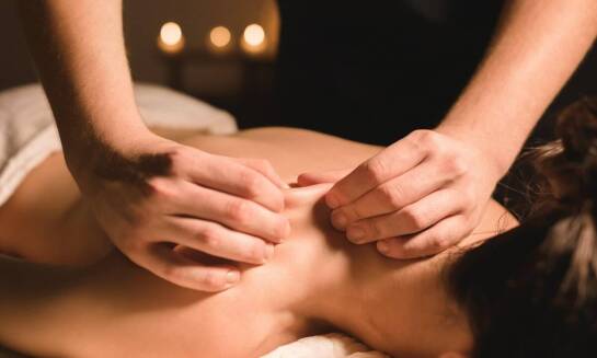 Zalety masażu kręgosłupa dla zdrowia i samopoczucia dobrego