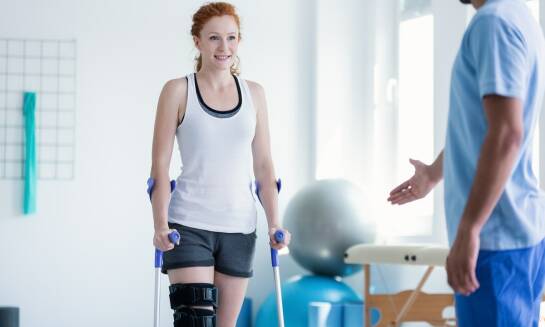 Kiedy niezbędna jest rehabilitacja po złamaniu kończyny?