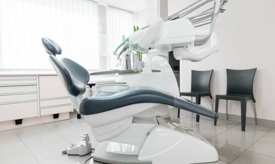 Rola nowoczesnego sprzętu w podnoszeniu jakości dentystycznego leczenia