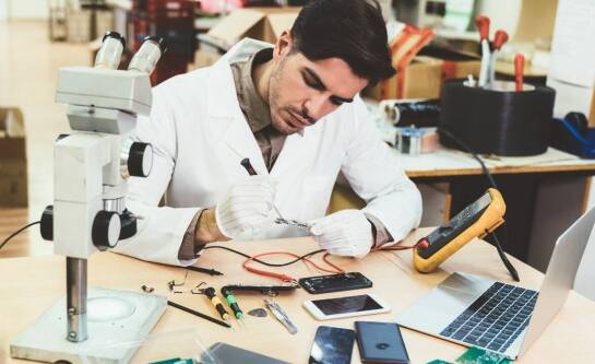 Ile kosztuje wymiana szybki w telefonie Samsung?