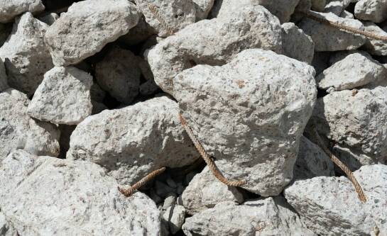 Jak naprawić pęknięty ekran telefonu?