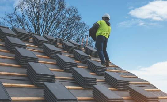 Czy remont dachu wymaga pozwolenia na budowę?