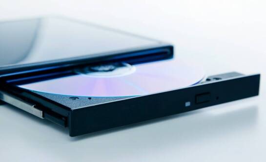 Jak podłączyć kamerę do komputera z Windows 7?