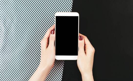 Jaki telefon wybrać dla 50 latki?