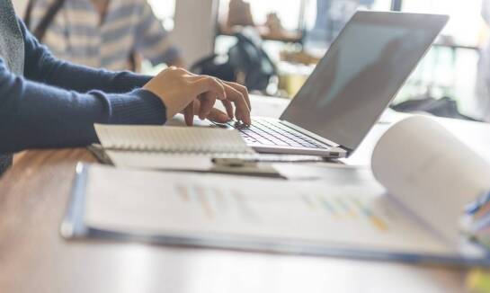 Wyzwania związane z rejestracją spółek w sektorze online usług