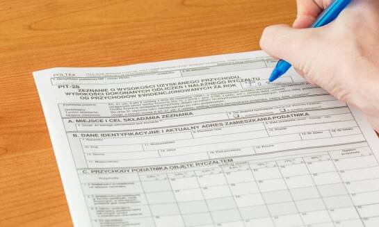 Jak online radca prawny może pomóc w tworzeniu firmowych dokumentów?