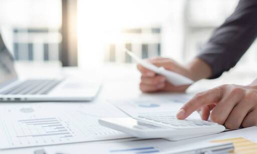 Jak systemy elektronicznego obiegu dokumentów usprawniają kontrolę kosztów i procesy księgowe w firmie?