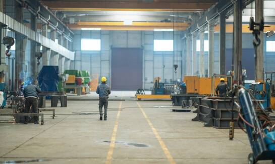 Ozonowanie gospodarczych pomieszczeń a bezpieczeństwo dla ludzi i zwierząt