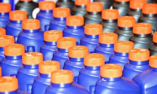 Jakie korzyści wynikają z szerokiego asortymentu energetycznych napojów dla detalicznych sklepów?