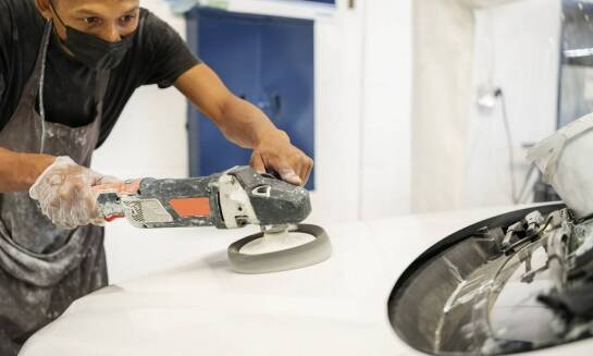 Jak serwis blacharsko-lakierniczy zapewnia integralność karoserii po naprawie?