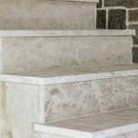 Koszty inwestycji w marmurowe schody – co warto wiedzieć przed zakupem?