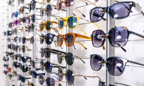 Jak specjalista może pomóc w doborze idealnych korekcyjnych okularów?